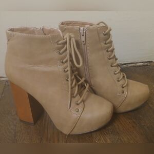 Qupid "Ponder" Nude Hidden Platform Heeled Anklet Boots Women's Size 6